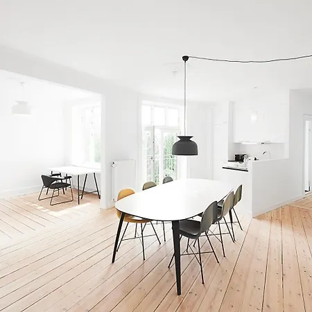 Beautiful 3-bed In Osterbro Location 公寓