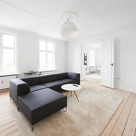 Beautiful 3-bed In Osterbro Location Appartamento